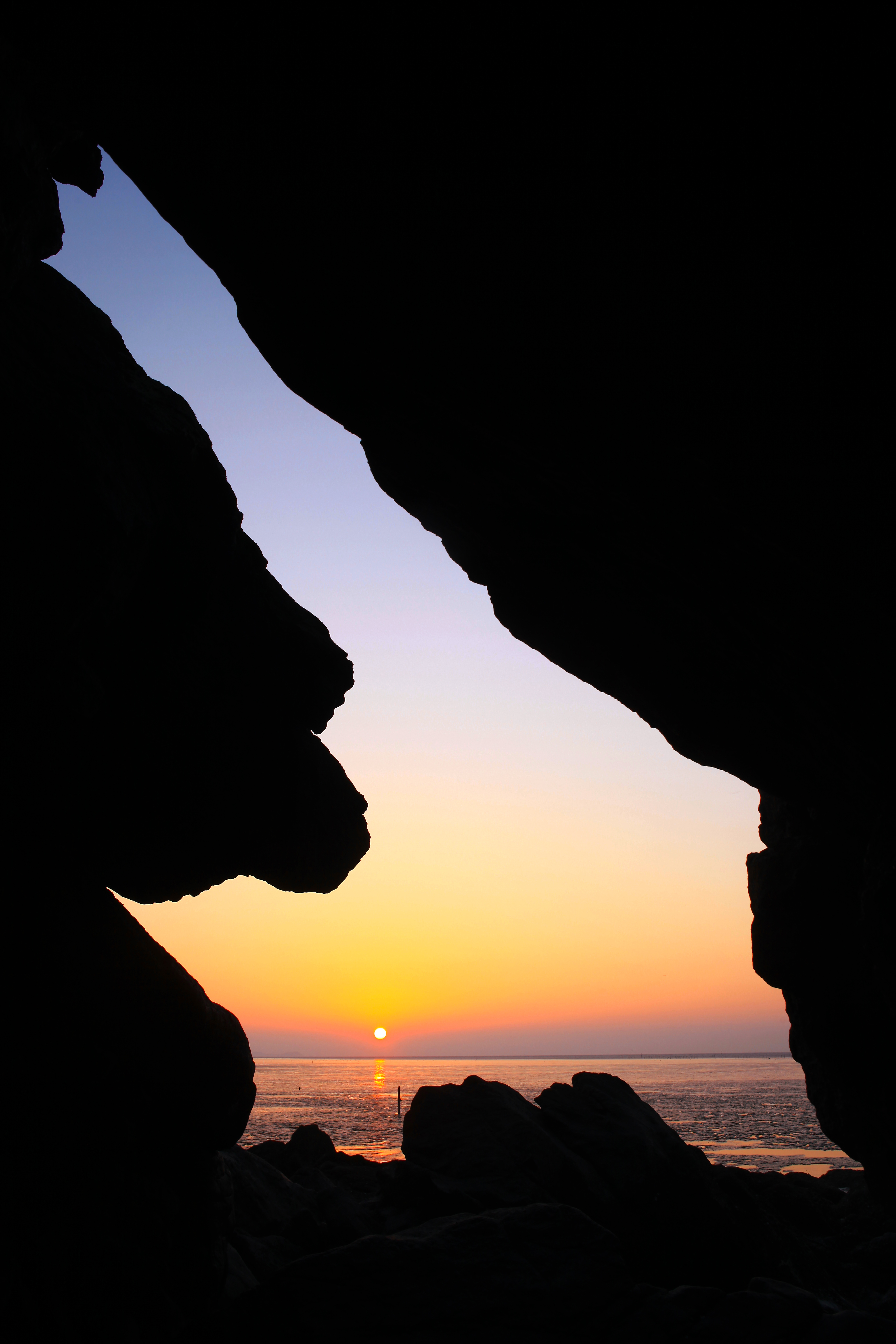 [入选] 海蚀洞窟的日落1