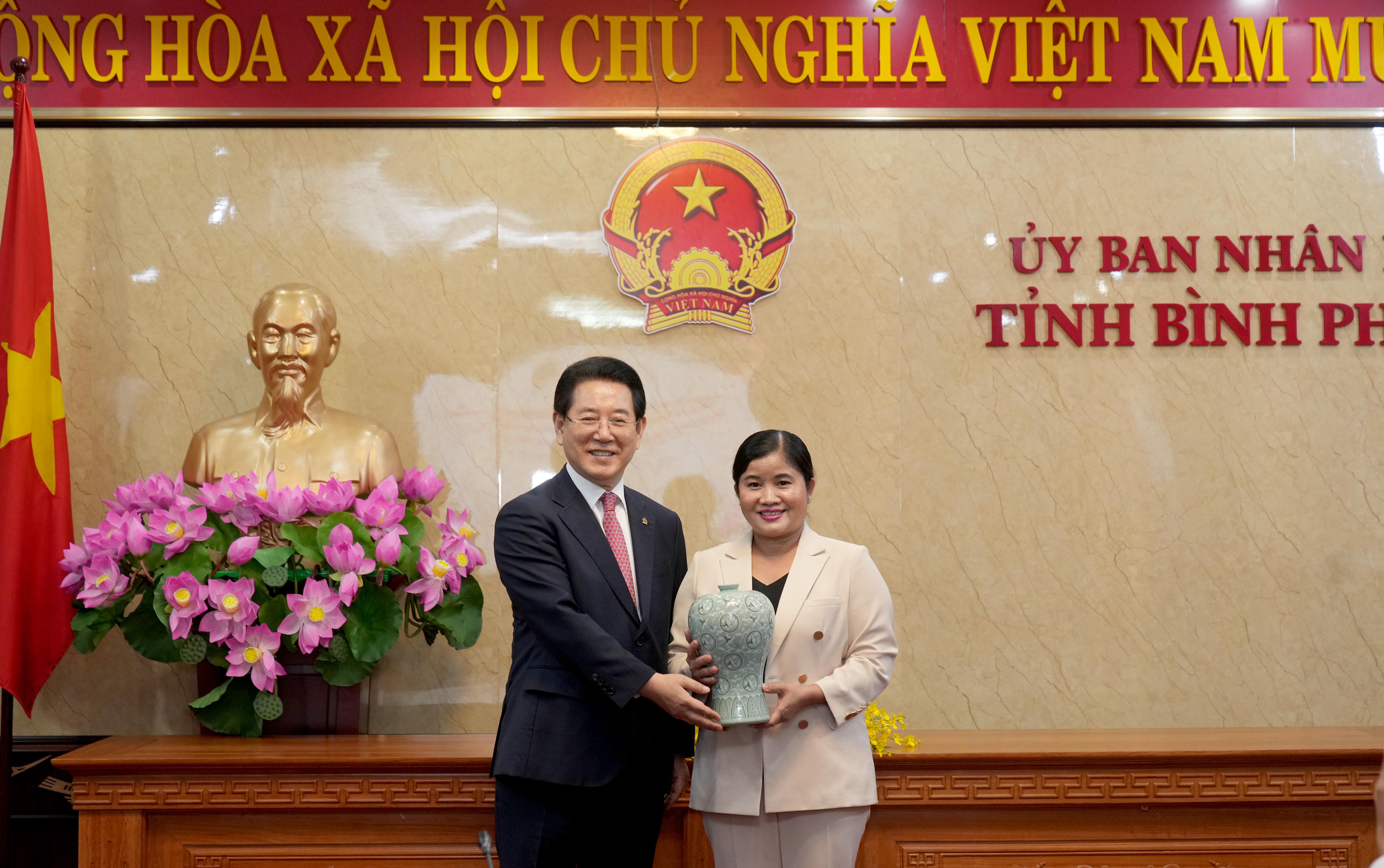 베트남 빈프억성과 우호협력 강화2